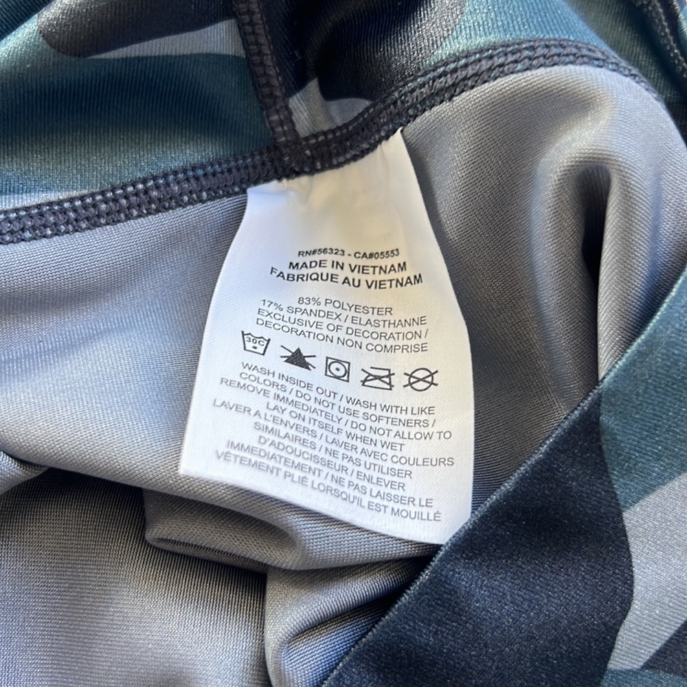 Nike Blue Camo Hi Rise Dri Fit Leggings Metallic Sheen Inside Back Pocket Size S - Picture 6 of 7